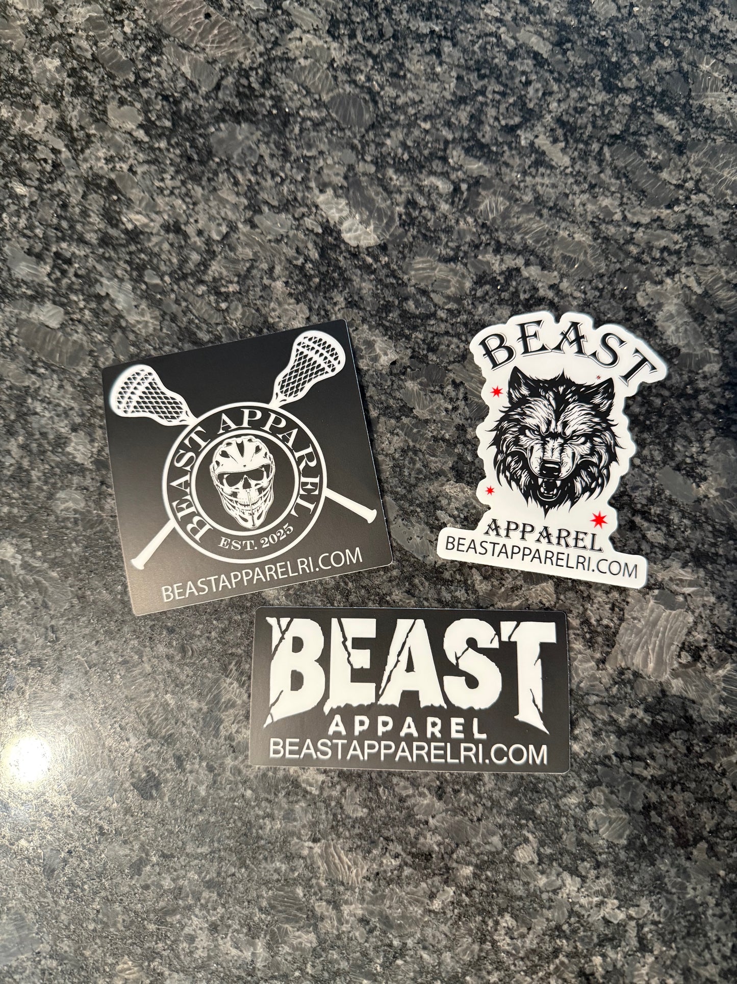 Beast apparel sticker bund;le